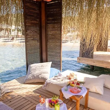 Les Sables Suits Villa